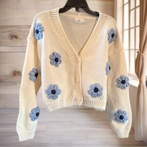 Luna Ivy Woman’s Crochet Flower 3 Button Cardigan Sweater SZ Large